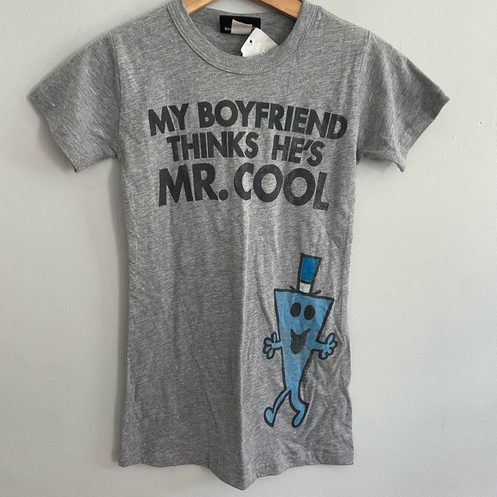 Junk Food Vtg. Y2K Little Miss ‘ My Boyfriend Thinks He’s Mr. Cool ‘ Tee NWT